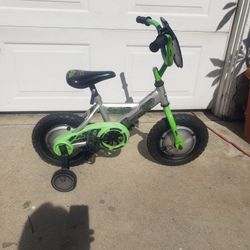 Kids Bike With Training Wheels 