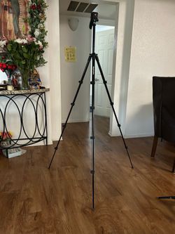 Manfrotto tripod