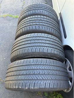 Tires 235/40/18 almos brand new
