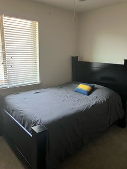 Queen size bed set