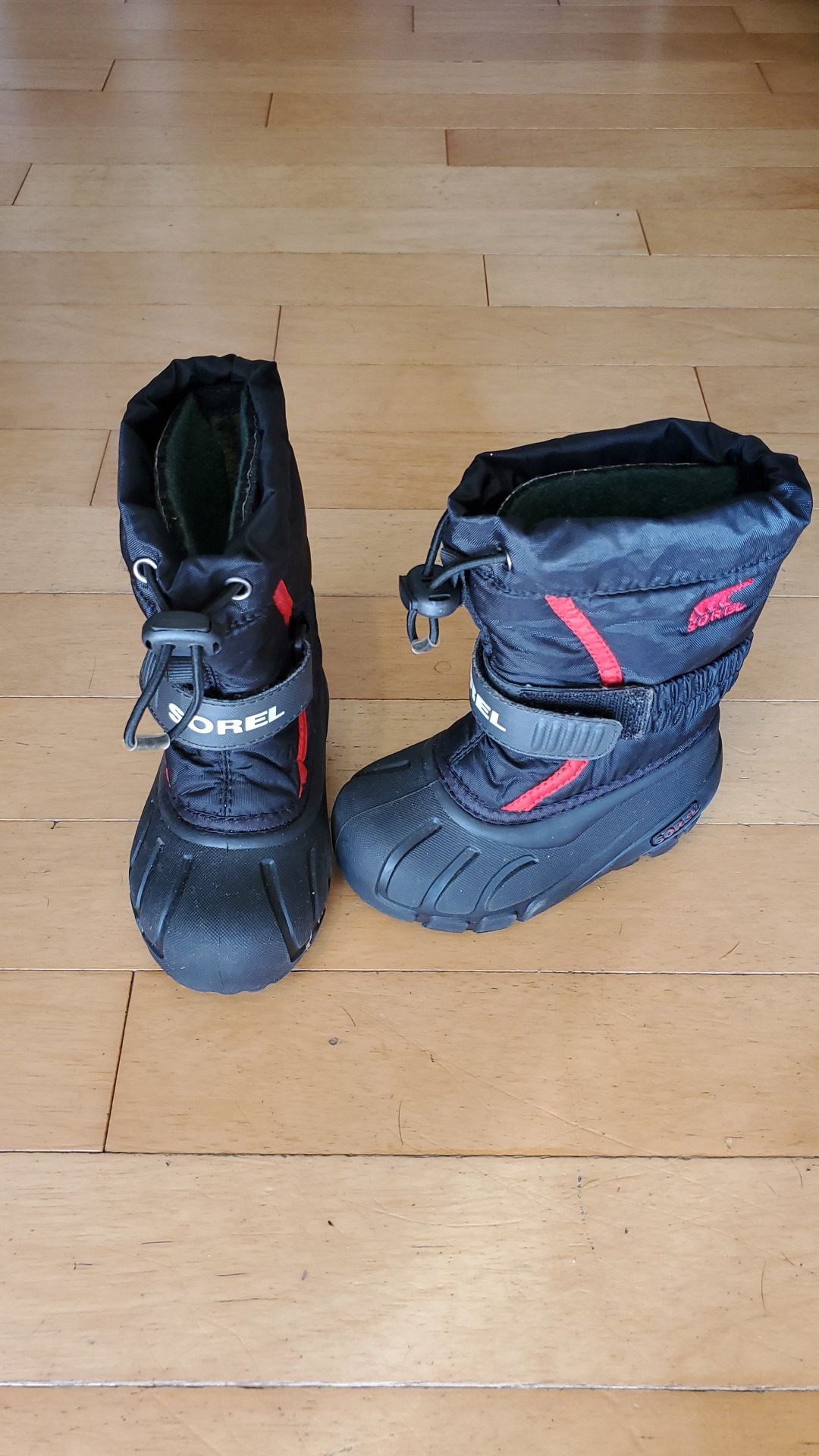 Sorel snow boots! Kids size 7