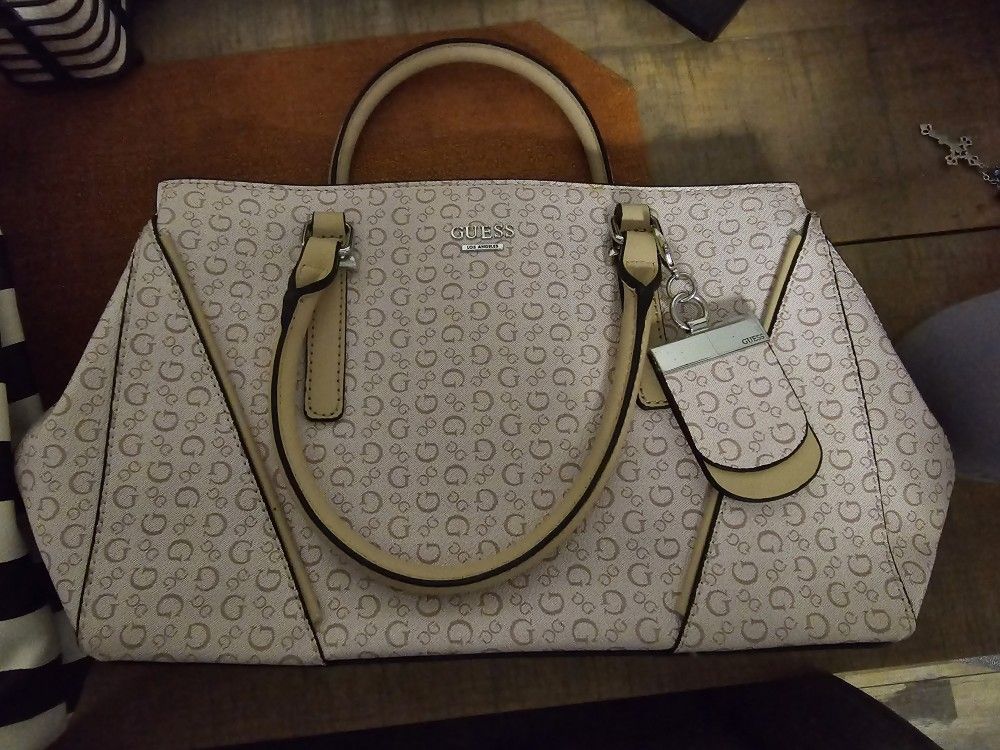 like brand new Guess purse!!