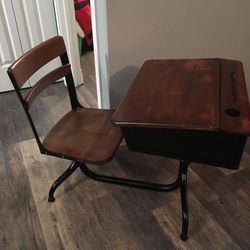 Desk antique