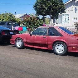 1990 Ford Mustang