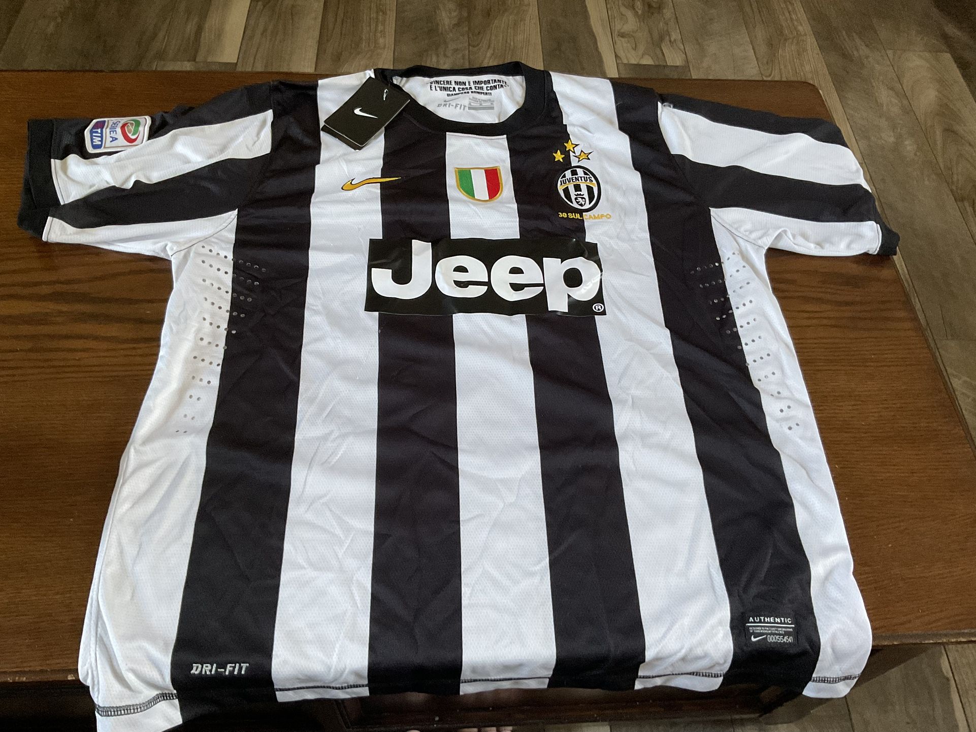 NWT Nike, Men’s Extra-Large Dry, Fit Soccer Home Jersey.