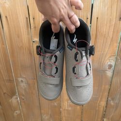 Like New Cycling Shoes 