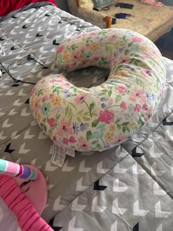Floral Nursing Pillow, Baby Play Mat with Arch