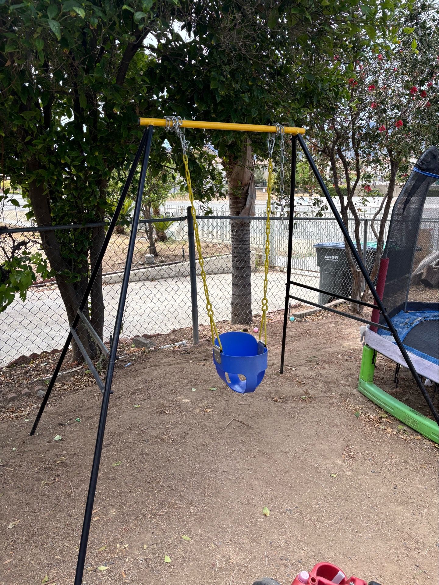 Kids swing
