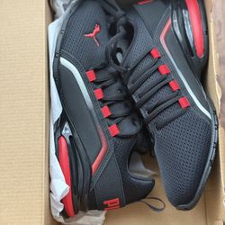 Puma Sneakers Size 4