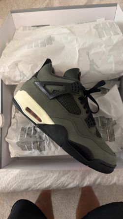 Jordan 4 undefeated size 10