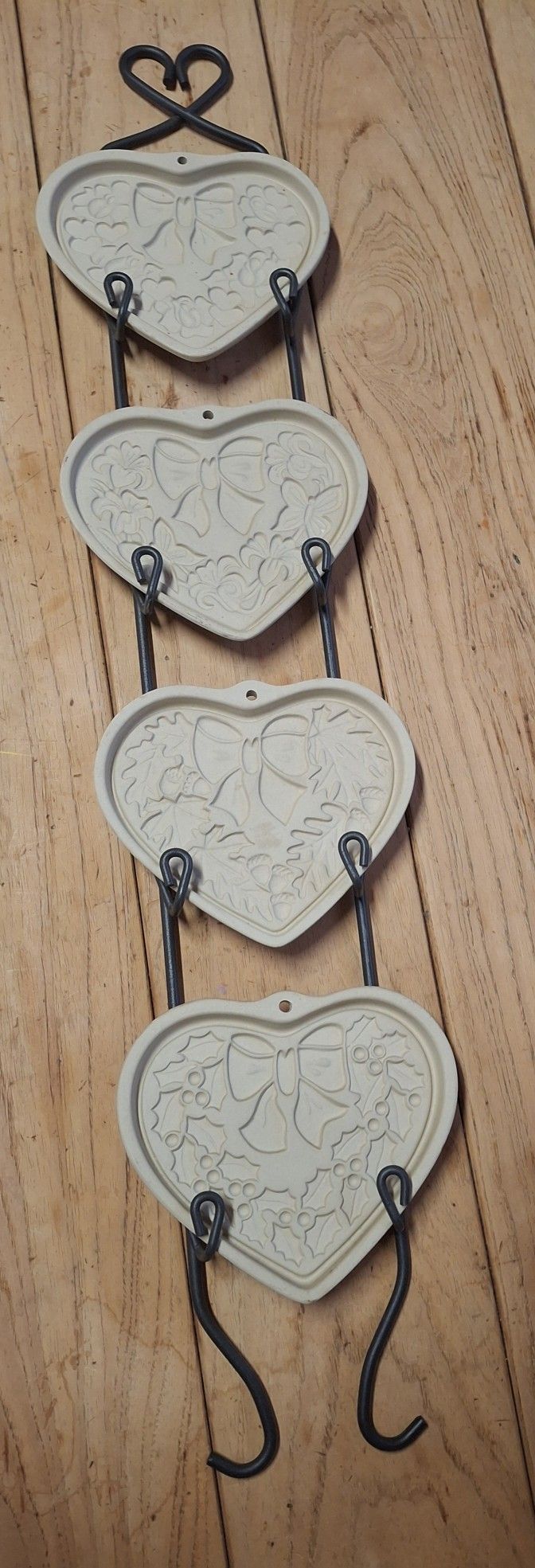 Pampered Chef Seasons Of The Heart Set With Wall Rack
