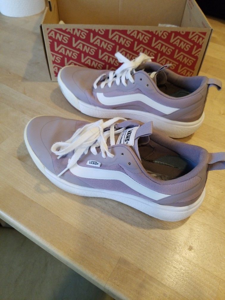 Women's Van's Size 9