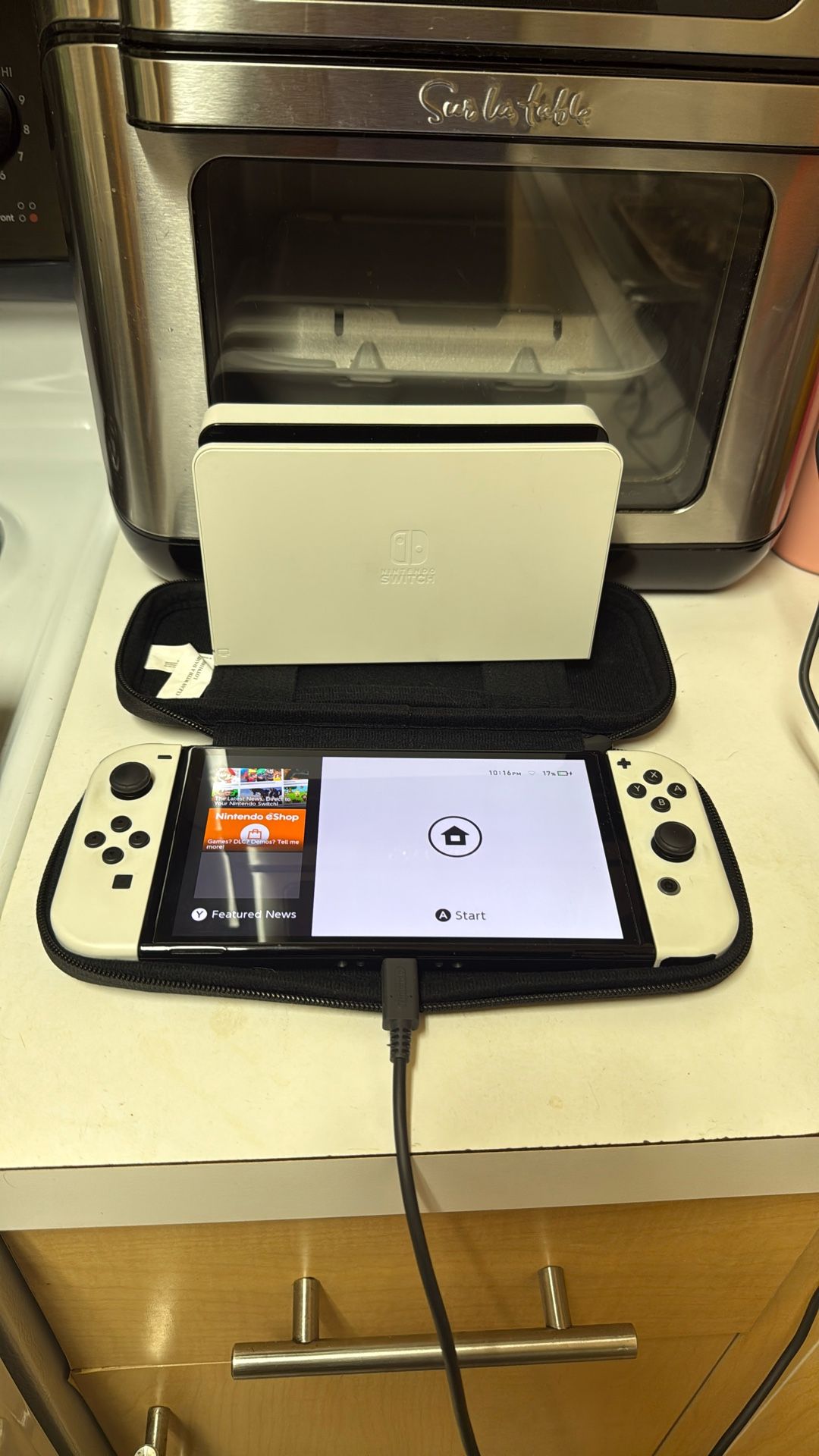 Nintendo Switch Oled With Dock And Charger .