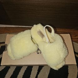 UGG Fluff Yeah Yellow Slide Toddler Size 9