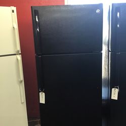 GE 18 Cu Ft Top And Bottom Fridge. 1 year Warranty 