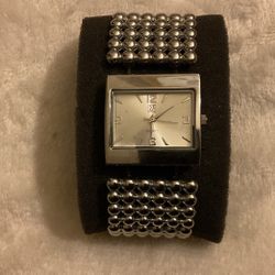 SilverTone Quartz Stretch Band Bracelet Watch,by NY & COMPANY 