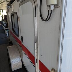 Runaway Range Runner Camper