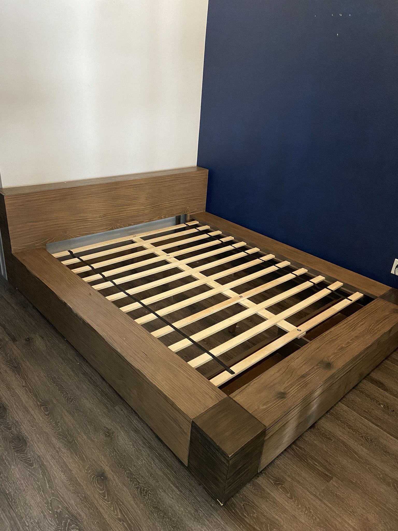 Wood platform Bed Frame 