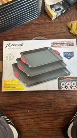 3 nonstick baking sheets