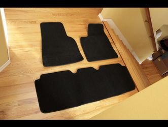 Tesla S floor Mats (carpet)