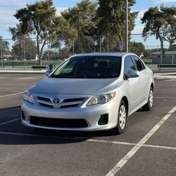 Toyota Corolla LE 2011