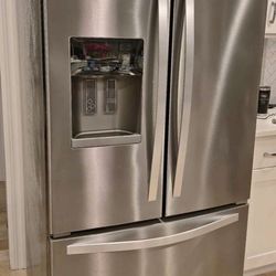 Whirlpool Refrigerator 