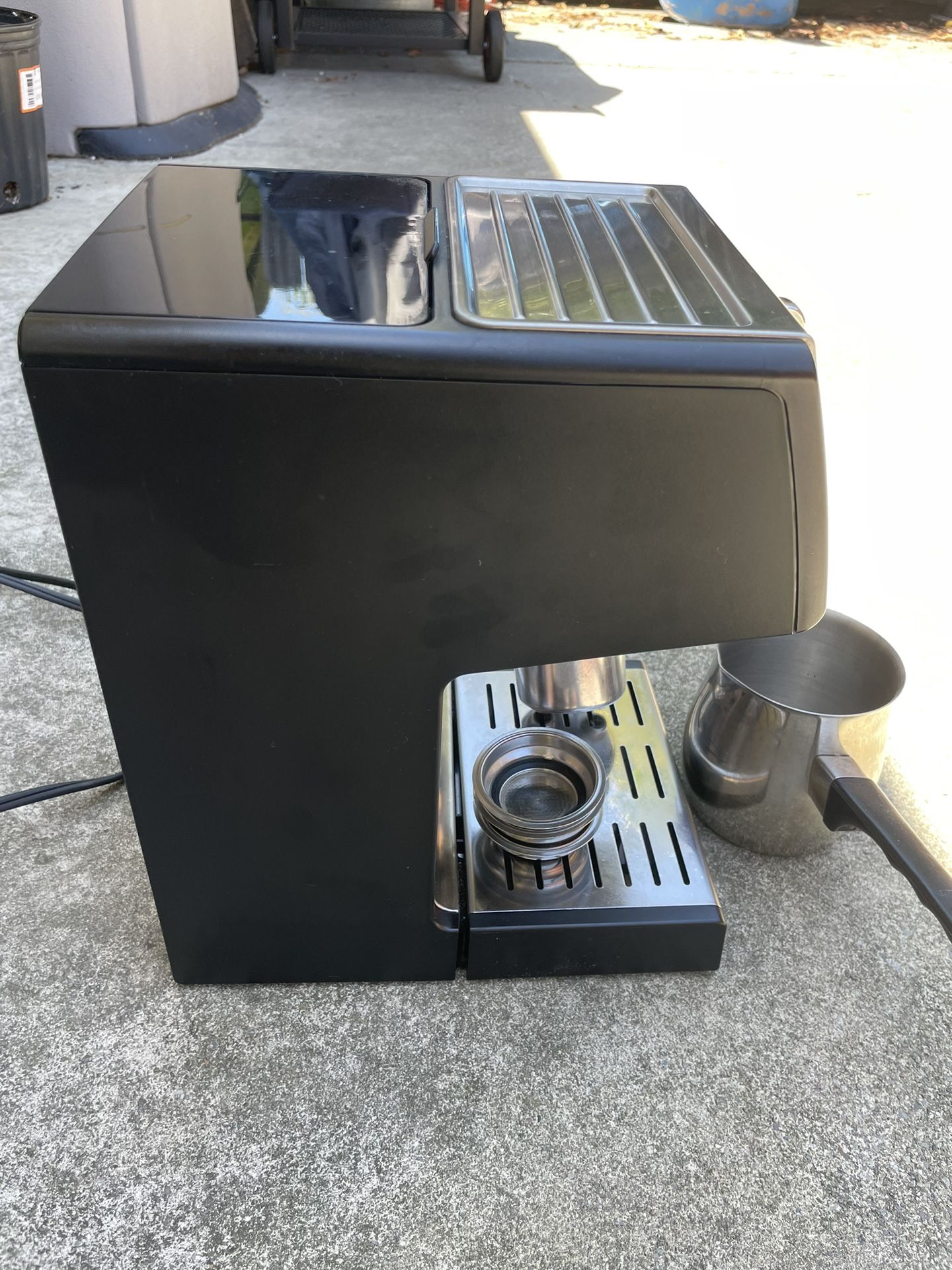 De'Longhi ECP3420 Bar Pump Espresso and Cappuccino Machine for Sale in