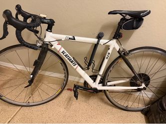 Scattante 670 road bike & travel bag