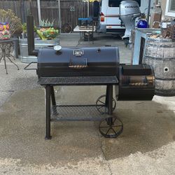 Oklahoma Joes Smoker 