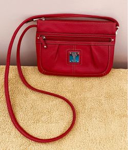 Pretty Tignanello red pebbles leather crossbody bag. Brand new !