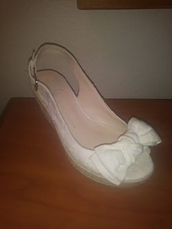 White size 5 wedge like new