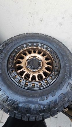 KMC ims 552 wheels Toyo Tires At3 285/70R17