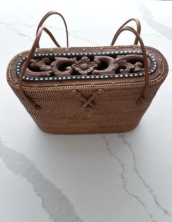 Handwoven Wicker Bag / Boho Carved Wood Lid Tote