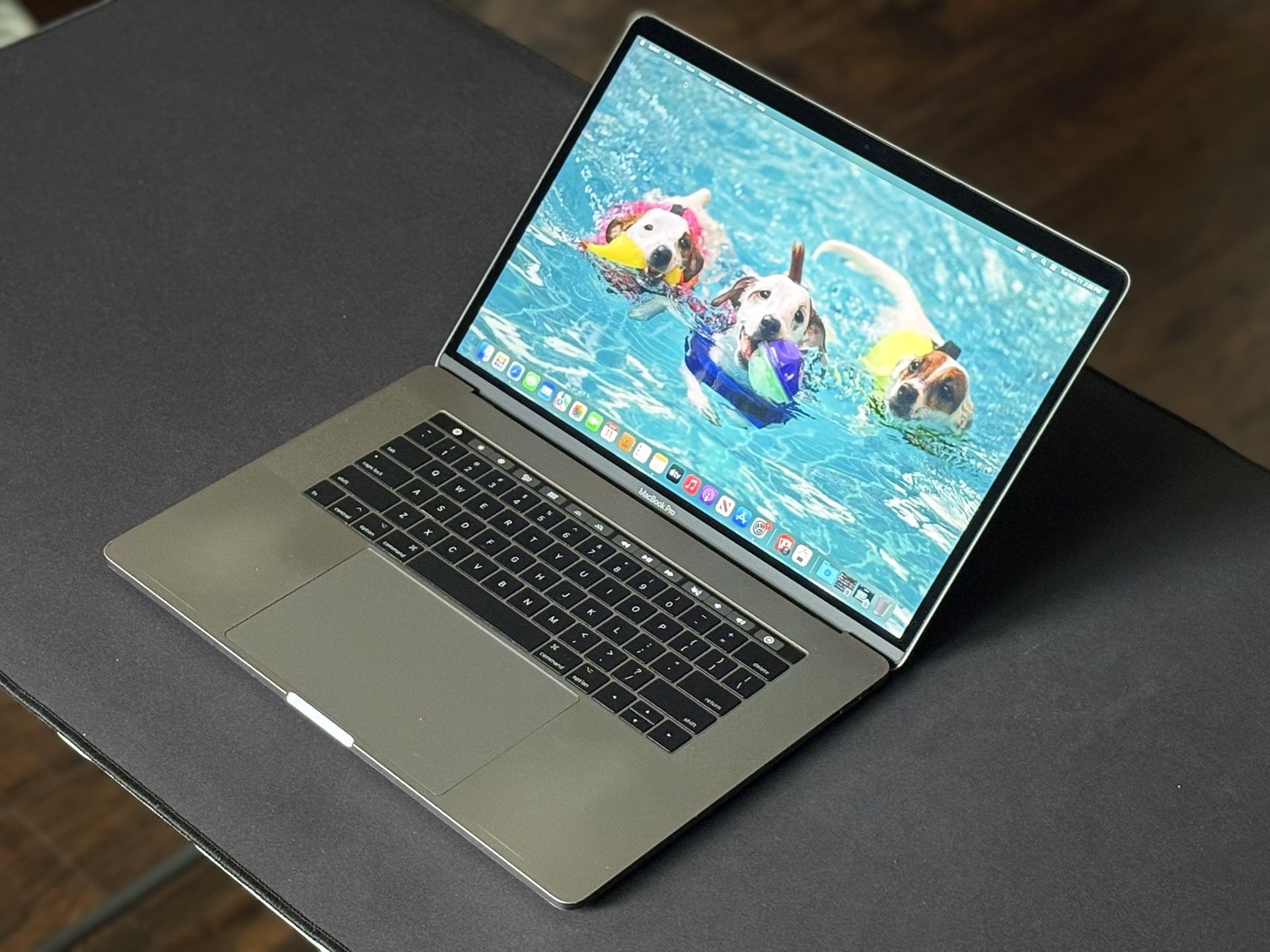 2019 MacBook Pro (OCTO-Core i9) 16gb/500gb