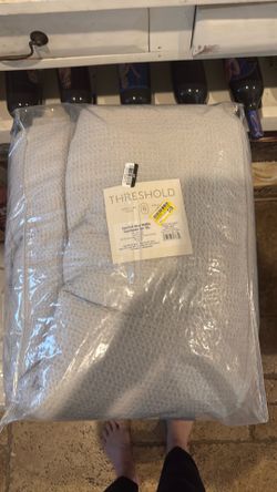 Threshold TXL Gray waffle comforter and sham New