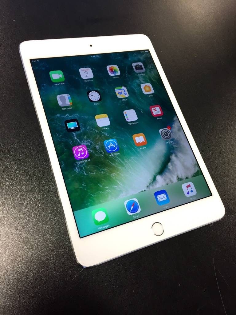 iPad mini 4 128GB White