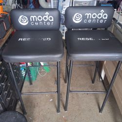 MODA CENTER SEATS/BAR STOOLS