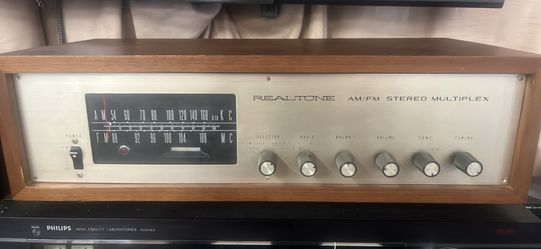 Realtone tube stereo amplifier