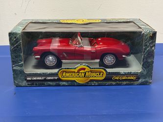 Ertl 1962 Chevrolet Corvette Convertible 1:18 Red Diecast Sports Car