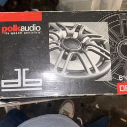 Two 6 1/2 inch coaxial poke, audios speakers