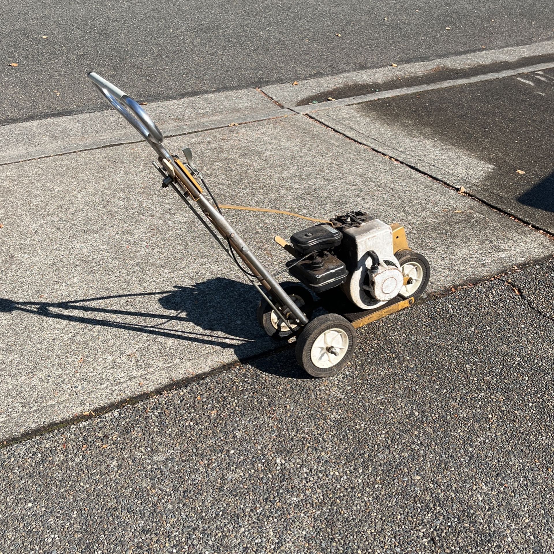 Lawn Edger for Sale in Puyallup, WA OfferUp