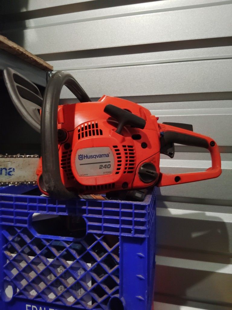 Husqvarna 240 Chainsaw