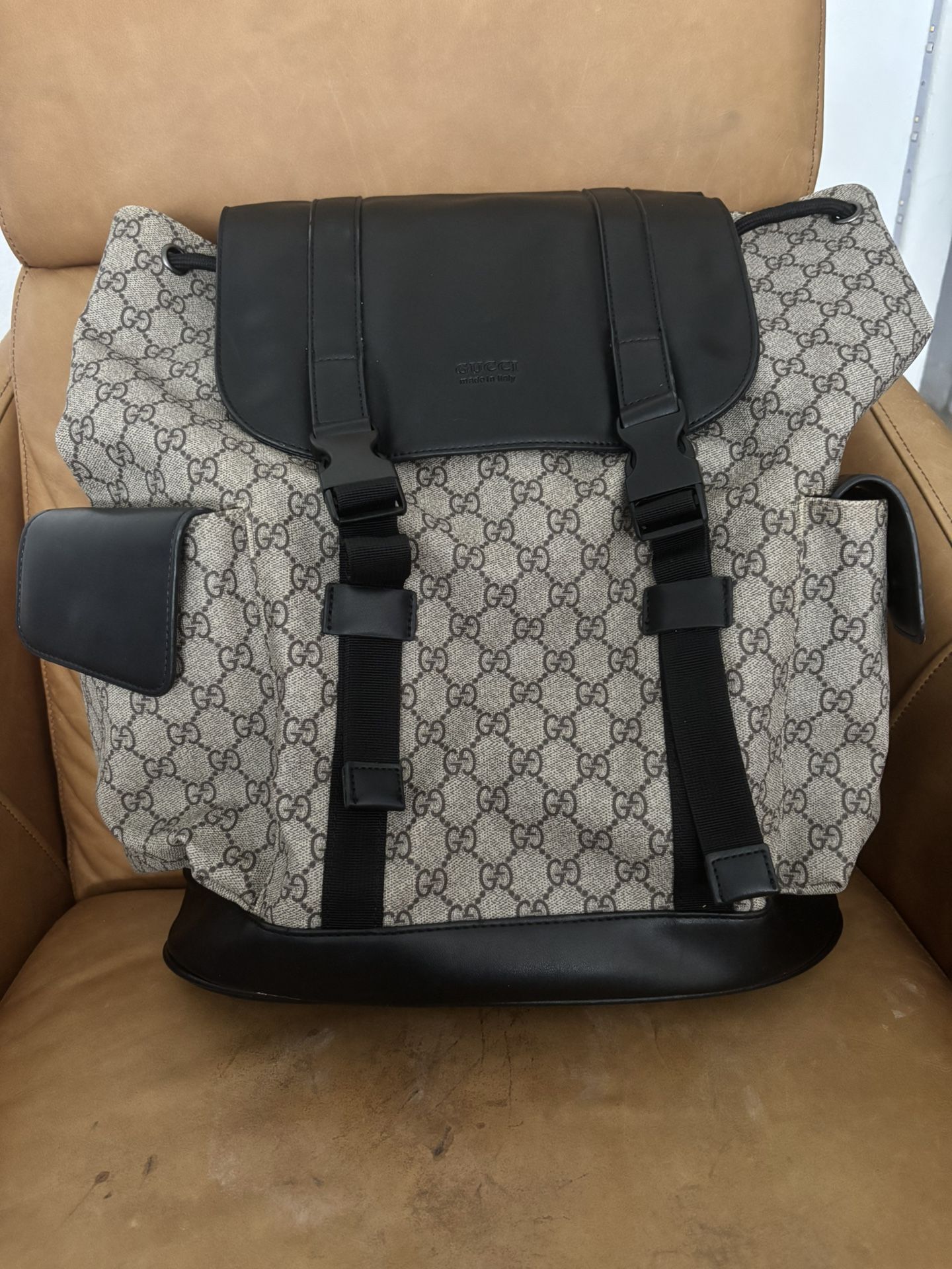 Almost New Gucci GG Supreme Backpack