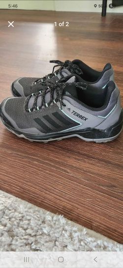 Women's hiking shoes