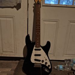 Electric Guitar With Whammy Bar 