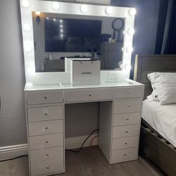 Makeup Vanity 