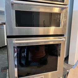 Used 27 inch wall deals oven microwave combo