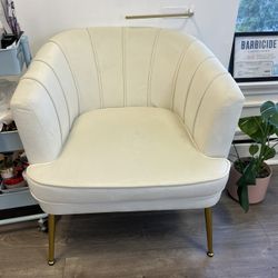 Comfortable White Chair