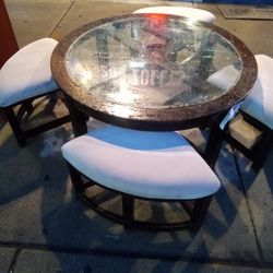 Cocktail Table With Four Stools