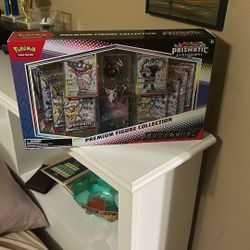 Prismatic Evolutions Premium Figure Collection